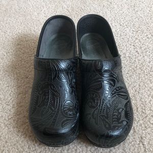 Dansko slip resistance shoes